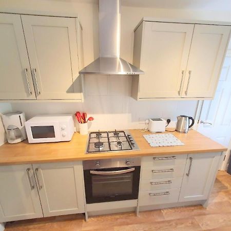 Bassett Flat With 2 Bedrooms And Superfast Wi-Fi Sittingbourne Exteriér fotografie