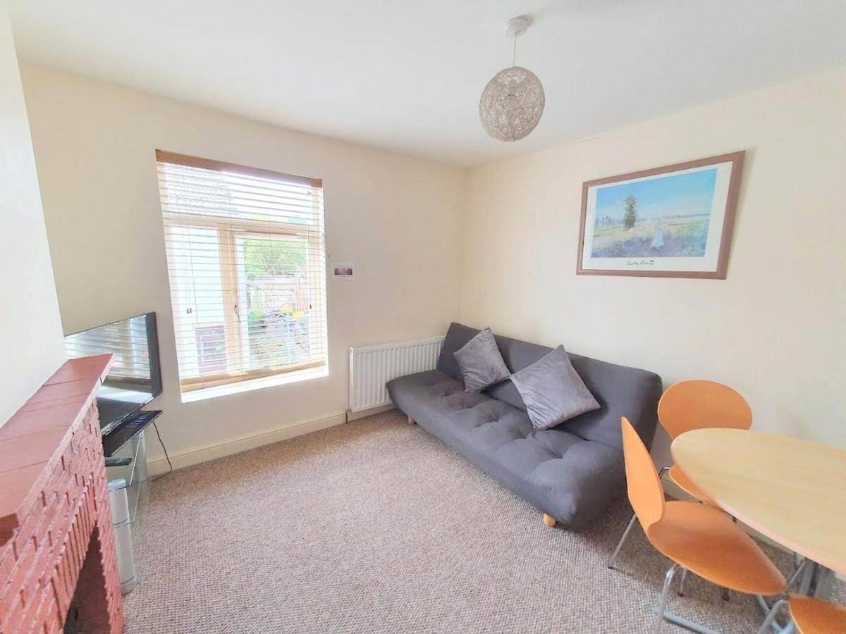Bassett Flat With 2 Bedrooms And Superfast Wi-Fi Sittingbourne Exteriér fotografie