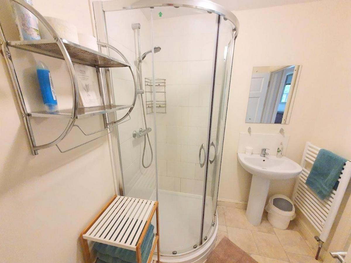 Bassett Flat With 2 Bedrooms And Superfast Wi-Fi Sittingbourne Exteriér fotografie