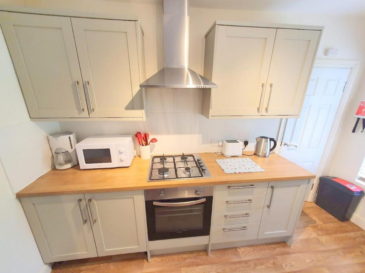 Bassett Flat With 2 Bedrooms And Superfast Wi-Fi Sittingbourne Exteriér fotografie
