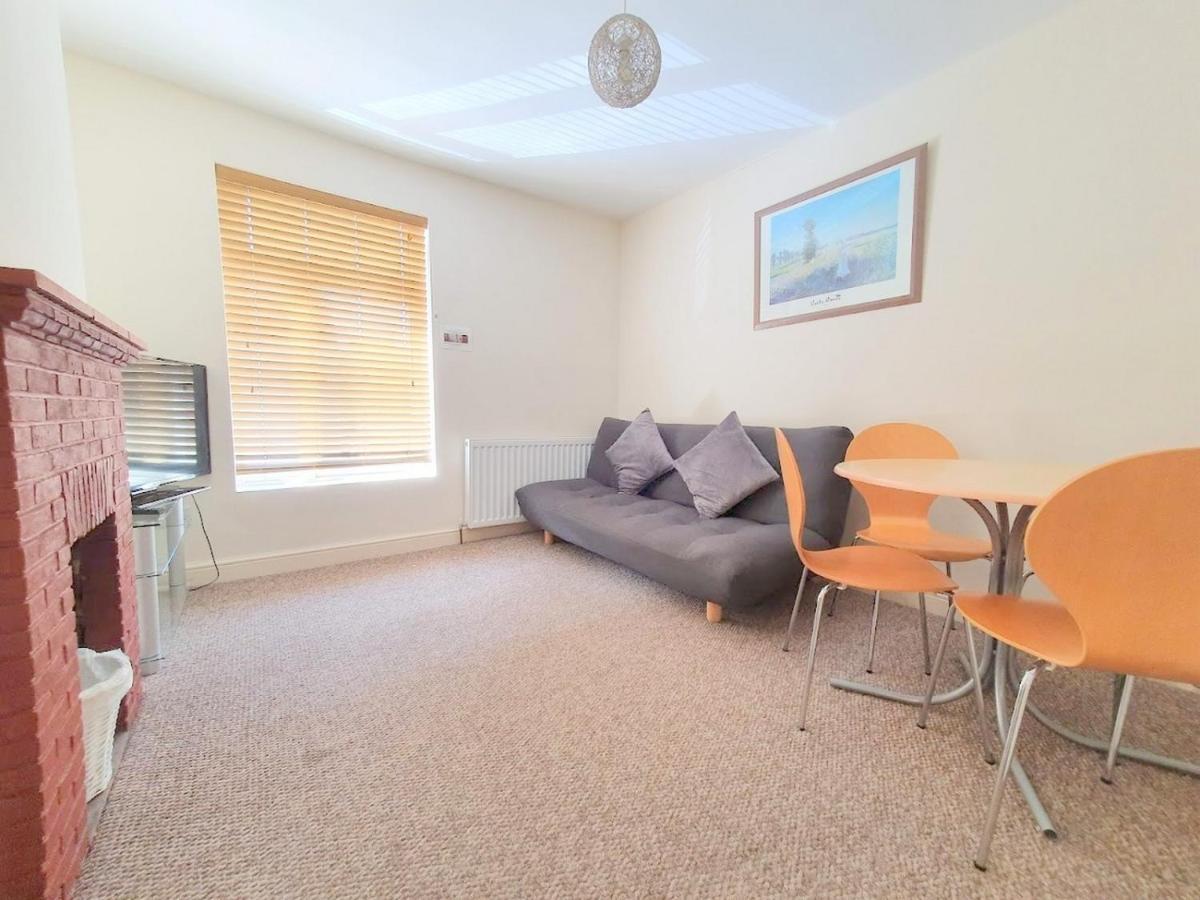 Bassett Flat With 2 Bedrooms And Superfast Wi-Fi Sittingbourne Exteriér fotografie