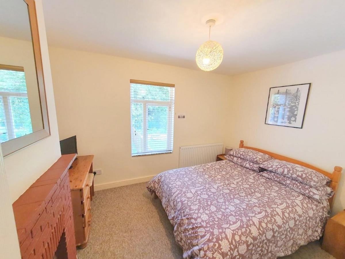 Bassett Flat With 2 Bedrooms And Superfast Wi-Fi Sittingbourne Exteriér fotografie